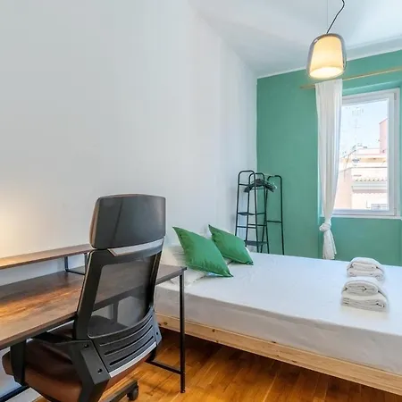 Appartamento 15 Min From Colosseo, And Comfy Roma